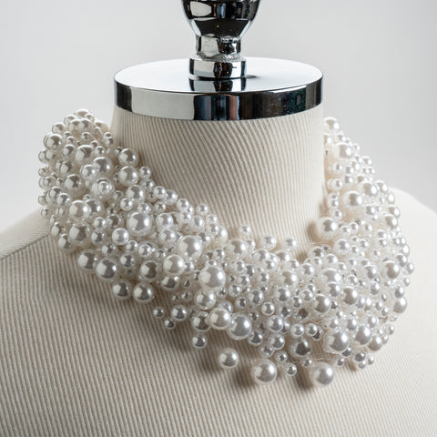 Pearl Cluster Necklace in Creamy White
